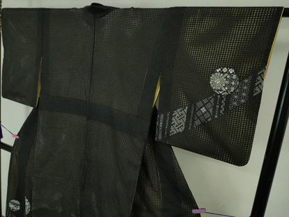 平和屋本店■極上　中国三大刺繍　スワトウ刺繍　汕頭刺繍　総刺繍　本場大島紬　訪問着　正倉院花文　黒地　逸品　DZAA6027kh5