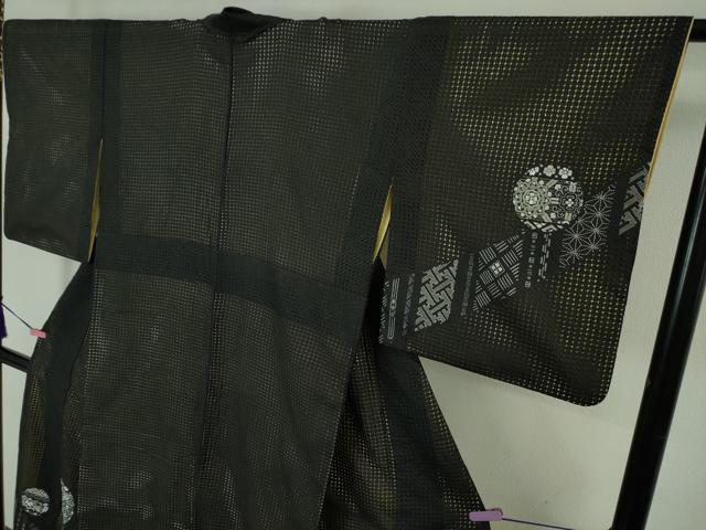平和屋本店■極上　中国三大刺繍　スワトウ刺繍　汕頭刺繍　総刺繍　本場大島紬　訪問着　正倉院花文　黒地　逸品　DZAA6027kh5