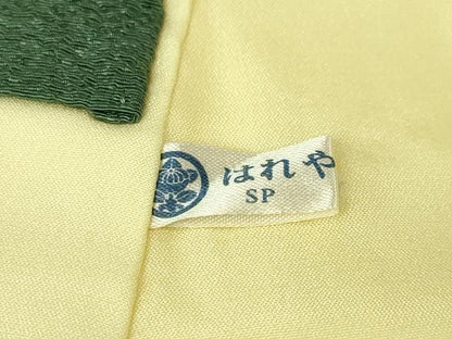 平和屋本店■極上　世界的人形師　辻村寿三郎　ジュサブロー　振袖・長襦袢(無双仕立て・半衿刺繍)　兎　舞花　草色地　逸品　DZAA6183kh5