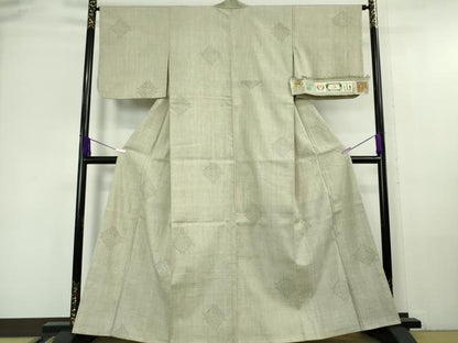 平和屋本店●極上　本場結城紬　重要無形文化財　奥順謹製　80亀甲　飛び亀甲柄　菱文　亜麻色地　証紙付き　逸品　DZAA6242kh5