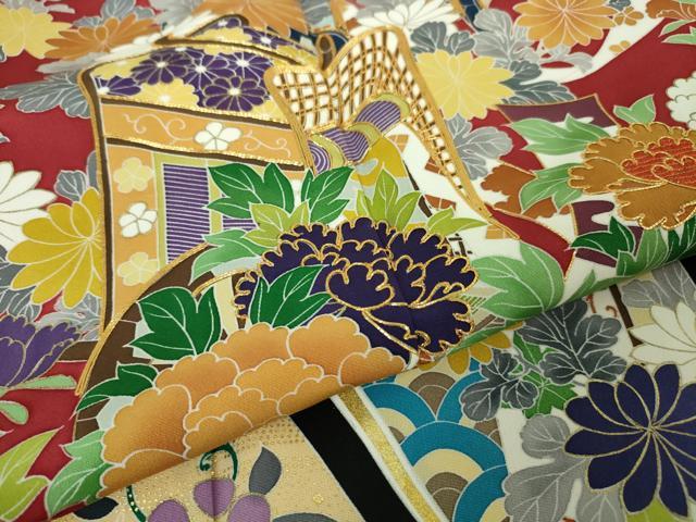 平和屋本店■極上　創業460年・千總　振袖　駒刺繍　鴛鴦御所車吉祥花文　緋色地　金彩　大丸扱い　逸品　DZAA6249kh5