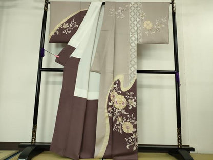 平和屋本店■極上　訪問着　帝王紫　駒刺繍　双鳥正倉院花文　金糸　逸品　DZAA6349kh5