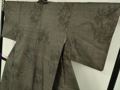 平和屋本店●極上 本場大島紬 9マルキ 泥染 岩山花文 逸品 DZAA6429kh5