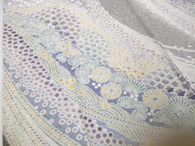 平和屋本店■極上　中国三大刺繍 相良刺繍　訪問着　おぼろ染　襲絞り　舞花文　暈し染め　銀通し地　反端付き　逸品　未使用　DZAA6449kh5
