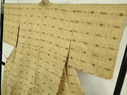 平和屋本店■極上　国指定重要無形文化財　本場久米島紬　単衣　山城ツル作　手織　草木染　泥染　証紙付き　逸品　DZAA6675kh5