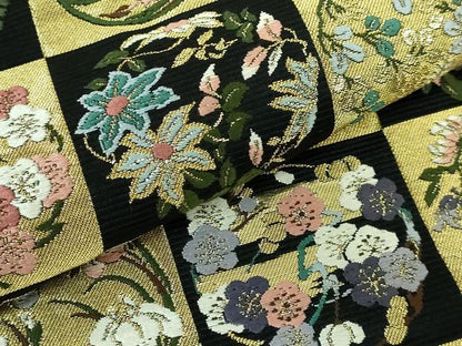 平和屋着物●極上 西陣の老舗 1782年創業 山下織物 六通柄袋帯 唐織 市松取四季花の丸 黒地 金糸 逸品 DZAA6759kh5