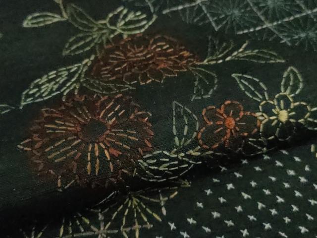 平和屋本店■極上　本場大島紬　刺し子　総刺繍　切嵌　名物裂花文　褐返色地　やまと誂製　逸品　未使用　DZAA6866kh5