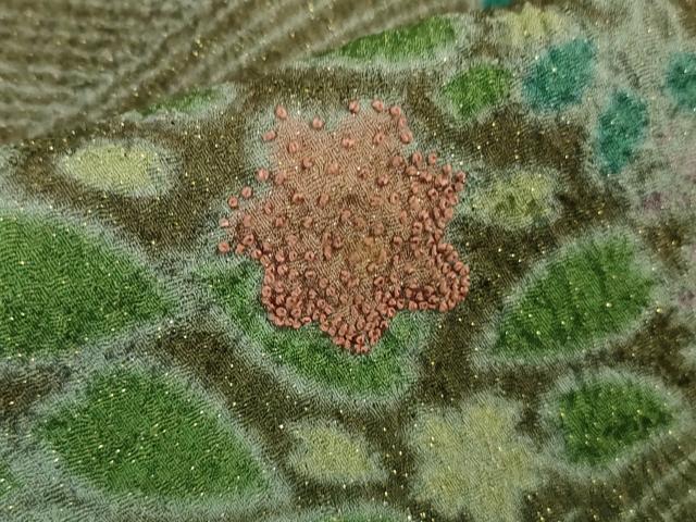 平和屋本店■極上　中国三大刺繍　相良刺繍　訪問着　おぼろ染め　襲絞り　立波文　暈し染め　金通し地　逸品　未使用　DZAA6892kh5