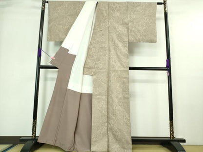 平和屋本店■極上　本場結城紬　重要無形文化財　織元　久保谷啓治　100亀甲　花唐草文　白茶色地　証紙付き　逸品　DZAA7124kh5