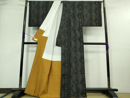 平和屋着物●極上　結城紬　はたおり娘　雪輪　舞桜　黒地　やまと金ラベル　逸品　未使用　DZAA7142kh5