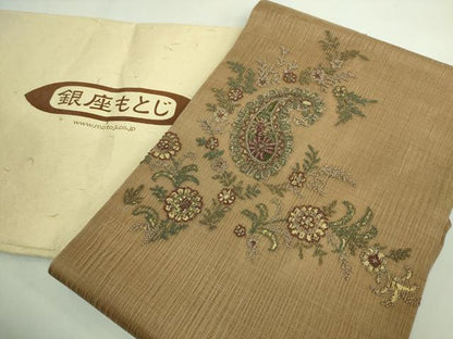 平和屋本店■極上 銀座もとじ 相良刺繍 総刺繍 九寸名古屋帯 スリーシーズン帯 ペイズリー花文 朽葉色地 たとう紙付き 逸品 DZAA7155kh5
