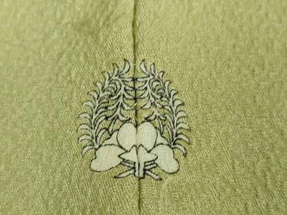 平和屋着物■極上　洗える最高級着物　＜英＞はなぶさ謹製　色無地　単衣　菊唐草地紋　若葉色　逸品　DZAA7303kh5
