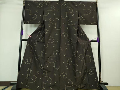 平和屋着物▽極上 紬 単衣 舞桜 黒紅色地 まるやま扱い 逸品 DZAA7305kh5