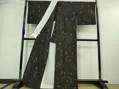平和屋着物▽極上 紬 単衣 舞桜 黒紅色地 まるやま扱い 逸品 DZAA7305kh5