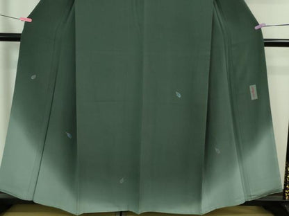 平和屋着物■極上　世界的人形師 辻村寿三郎　ジュサブロー　訪問着　刺繍　舞桜　御召茶色地　暈し染め　金彩　縮緬地　逸品　DZAA7317kh5