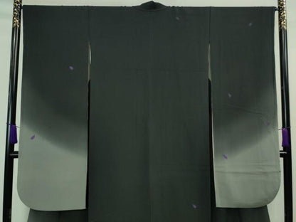 平和屋着物●極上 世界的人形師 辻村寿三郎 ジュサブロー 振袖 舞桜 羊羹色地 暈し染め 鬼しぼ縮緬 逸品 DZAA7367kh5
