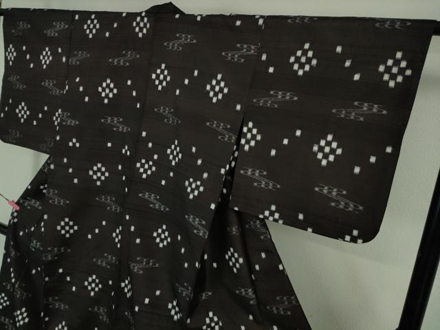 平和屋着物■極上　本場琉球絣　単衣　手おり　紺地　逸品　DZAA7403kh5