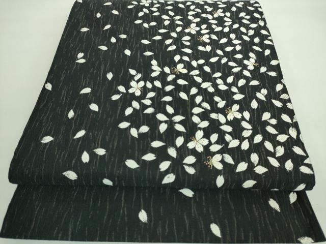 平和屋着物●極上　六通柄袋帯　唐織　舞桜　黒地　金糸　逸品　DZAA7428kh5