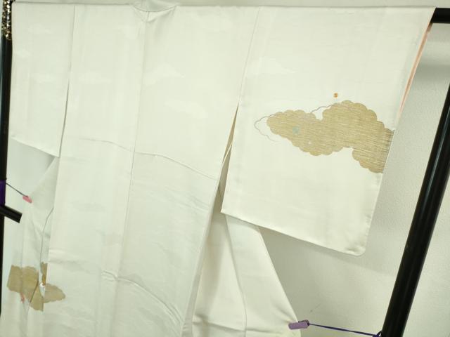 平和屋本店■極上　銀座きしや　訪問着　駒刺繍　雲取り舞蝶文　生成り色地　金彩　たとう紙付き　逸品　未使用　DZAA7579kh5