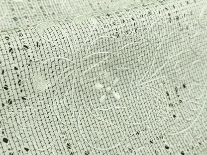平和屋本店■極上　中国三大刺繍　スワトウ刺繍　総刺繍　本場大島紬　白大島　大島紬巨匠　尾峨佐　縞格子　証紙付き　逸品　DZAA7686kh5