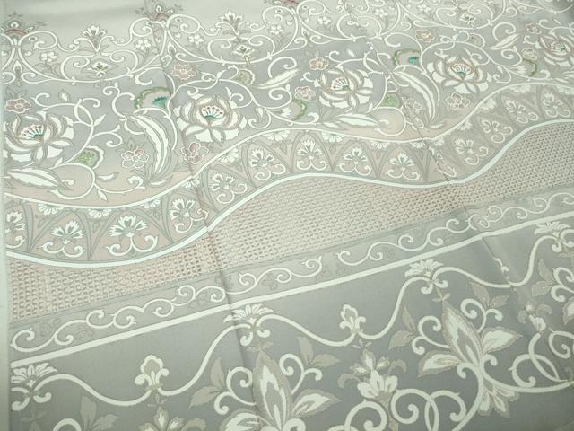 平和屋本店●極上　世界的友禅作家　千地泰弘　訪問着　刺繍　花唐草文　白鼠色地　暈し染め　金銀糸　逸品　DZAA7808kh6