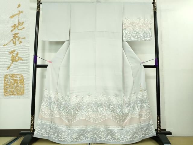 平和屋本店●極上　世界的友禅作家　千地泰弘　訪問着　刺繍　花唐草文　白鼠色地　暈し染め　金銀糸　逸品　DZAA7808kh6
