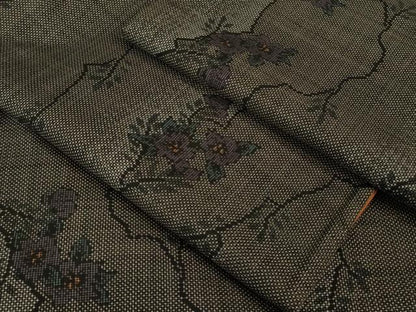 平和屋着物●極上　本場大島紬　7マルキ　草花文　逸品　DZAA7830kh5