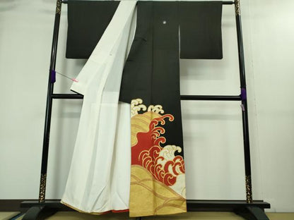 平和屋本店■極上　セミアンティーク　人間国宝　五代　田畑喜八　黒留袖　駒刺繍　波涛　金彩　共箱付き　逸品　DZAA7914kh5