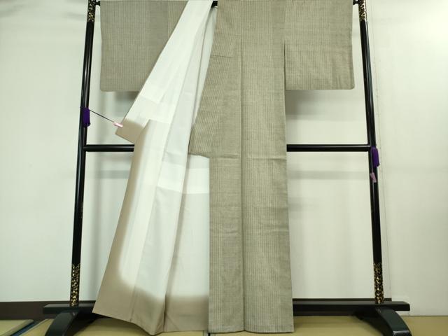 平和屋本店■極上　本場結城紬　重要無形文化財　奥順謹製　80亀甲　古都の格子戸　証紙・鑑定証付き　逸品　DZAA7939kh5