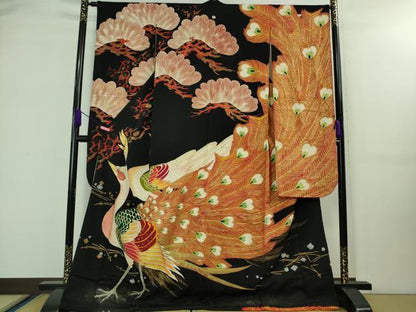 平和屋本店●極上　アンティーク　大正ロマン　振袖　刺繍　孔雀　松　黒地　金彩　逸品　DZAA7948kh5