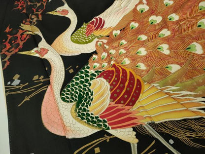 平和屋本店●極上　アンティーク　大正ロマン　振袖　刺繍　孔雀　松　黒地　金彩　逸品　DZAA7948kh5