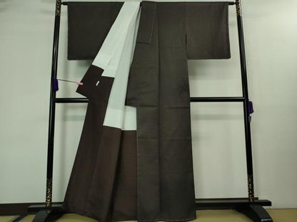 平和屋本店■極上　伝統工芸士　曽根武勇　お召　菱文　黒紅色地　逸品　未使用　DZAA8094kh5