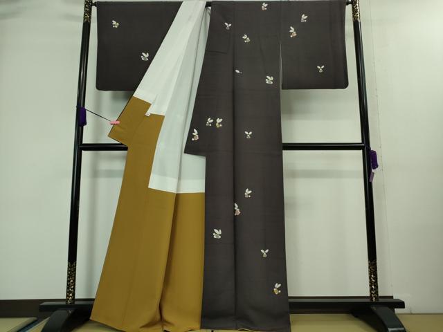 平和屋着物●極上　十日町 名門青柳謹製　赤城紬　草木染　絞り　兎　うさぎ　似せ紫色地　逸品　DZAA8101kh5