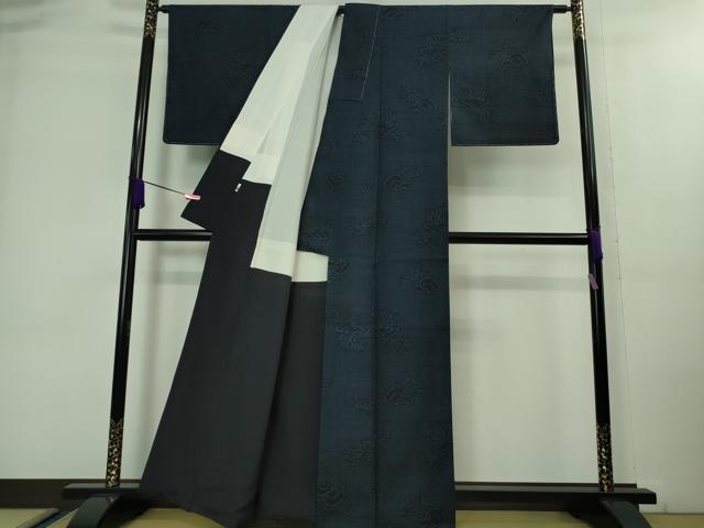平和屋本店■極上　本場結城紬 重要無形文化財　80亀甲　草葉文　濃藍色地　廣田紬謹製　ゑり善扱い　証紙付き　逸品　未使用　DZAA8106kh5