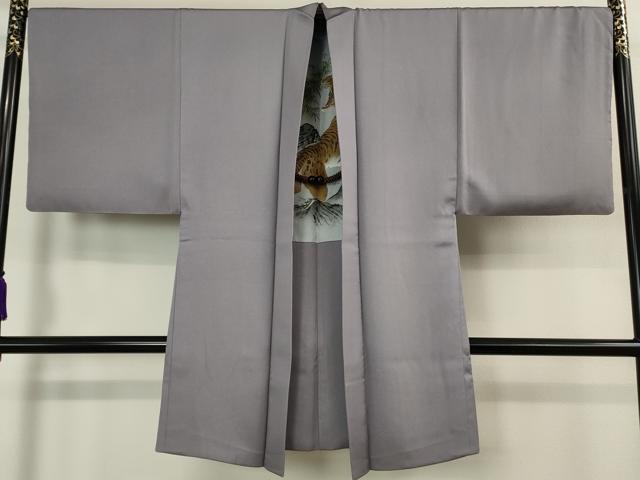 平和屋本店■極上 男性 国際的伝統工芸作家 十二代 藤林徳扇 苑寿 色無地 アンサンブル 羽裏:虎 藤紫色 銀通し地 羽織紐付 逸品DZAA8215kh5