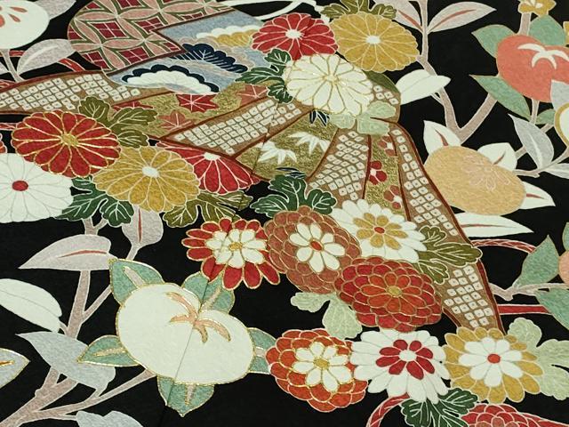 平和屋本店●極上 お引きずり・お引き摺り・引き振袖 和装 結婚式 舞妓 芸妓 芸者 糸車 花笠 宝尽くし 黒地 金彩 逸品 未使用　DZAA8223kh5