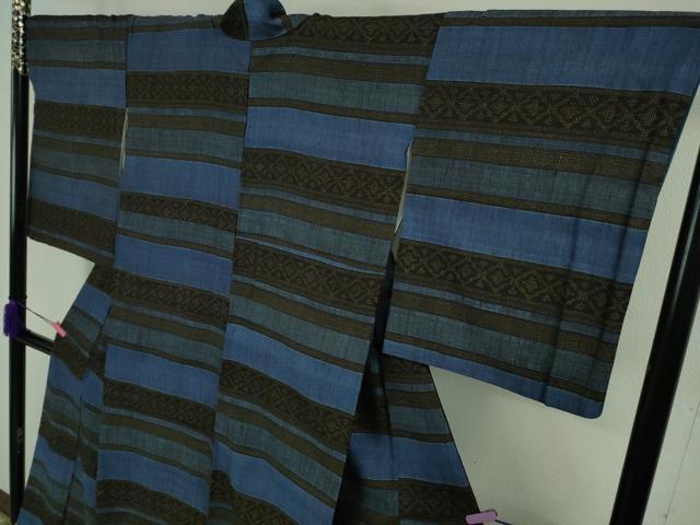 平和屋着物●極上 本場結城紬 重要無形文化財 80亀甲 吉祥横段文 逸品 DZAA8233kh5