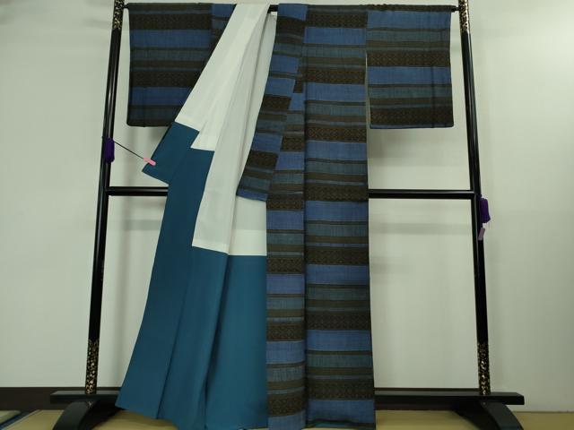 平和屋着物●極上 本場結城紬 重要無形文化財 80亀甲 吉祥横段文 逸品 DZAA8233kh5