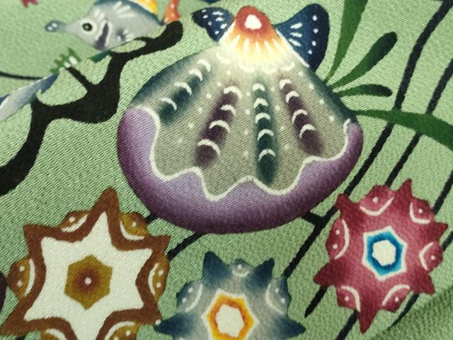 平和屋本店■最高級　城間栄順　本場琉球紅型　つけ帯　魚　貝殻　山葵色地　鬼しぼ縮緬　逸品　未使用　DZAA8326kh5