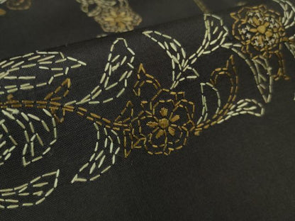 平和屋本店■極上　中国三大刺繍　スワトウ刺繍　汕頭刺繍　刺し子　総刺繍　本場大島紬　正倉院花唐草文　黒紅色地　逸品　DZAA8400kh5