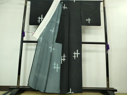 平和屋着物■極上　夏物　世界的人形師　辻村寿三郎　ジュサブロー　小紋　絽縮緬　絣柄　濃紺地　逸品　DZAA8438kh5