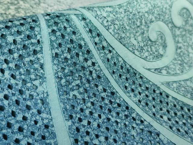 平和屋着物●極上 中国三大刺繍 スワトウ刺繍 汕頭刺繍 訪問着 本場染大島紬 花唐草文 暈し染め 逸品 未使用 DZAA8439kh5