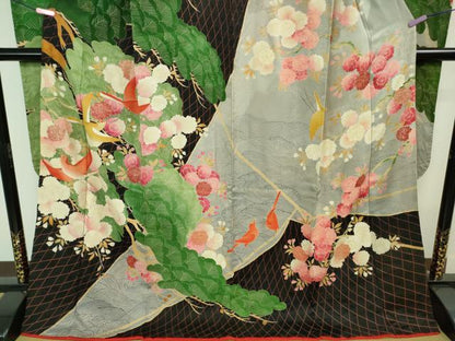 平和屋本店●極上　アンティーク　大正ロマン　振袖　お引きずり・お引き摺り　駒刺繍　飛鶴松桜文　黒地　金彩　逸品　DZAA8506kh5