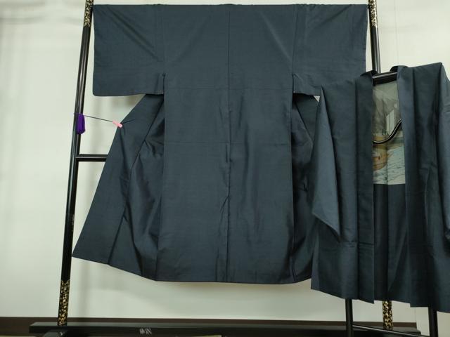 平和屋着物●極上　男性　お召　アンサンブル　亀甲柄　濃藍色地　逸品　DZAA8543kh5