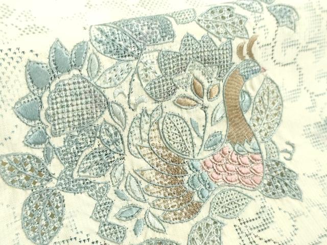 平和屋本店■極上　名門 藤娘きぬたや 藤娘大島しぼり　本場大島紬　スワトウ刺繍　恵大島　白恵泥　7マルキ　証紙付き　逸品　DZAA8548kh5