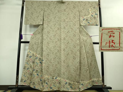 平和屋本店●最高級　城間栄順　本場琉球紅型　訪問着　草花文　薄い灰汁色地　逸品　DZAA8672kh5