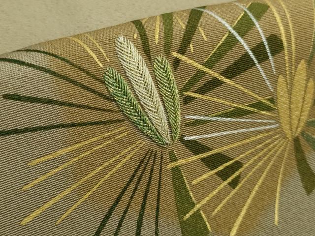 平和屋本店■極上　人間国宝　福田喜三郎　訪問着　刺繍　亀甲松葉文　枯色地　暈し染め　金銀彩　逸品　未使用　DZAA8689kh5