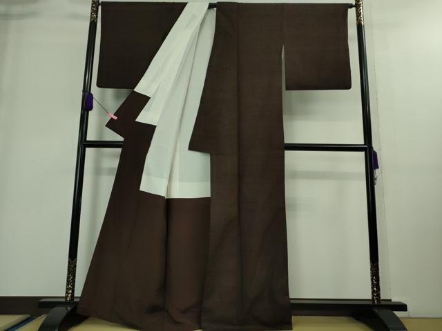 平和屋本店■極上　日本工芸会正会員　伝統工芸士　鈴木苧紡庵　手織紬　銀座きしや　色無地　黒鳶色　反端付き　逸品　DZAA8882kh5