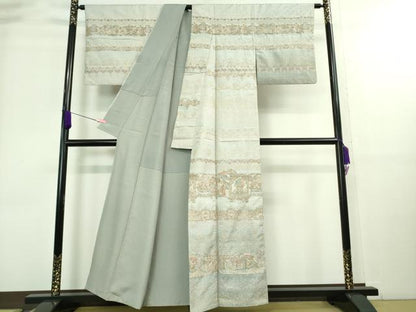 平和屋本店■極上 石川県指定無形文化財 牛首紬 白山工房 手織り スワトウ刺繍 相良刺繍 訪問着 人物壁画文様 白花色地 逸品 DZAA8922kh5