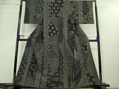 平和屋本店■極上　本場大島紬　刺し子　総刺繍　切嵌　名物裂　黒地　逸品　DZAA8938kh5